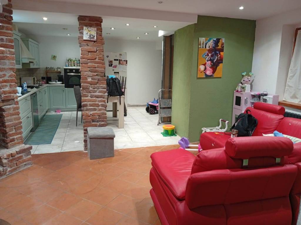 casa indipendente in vendita a Cossato in zona Ronco