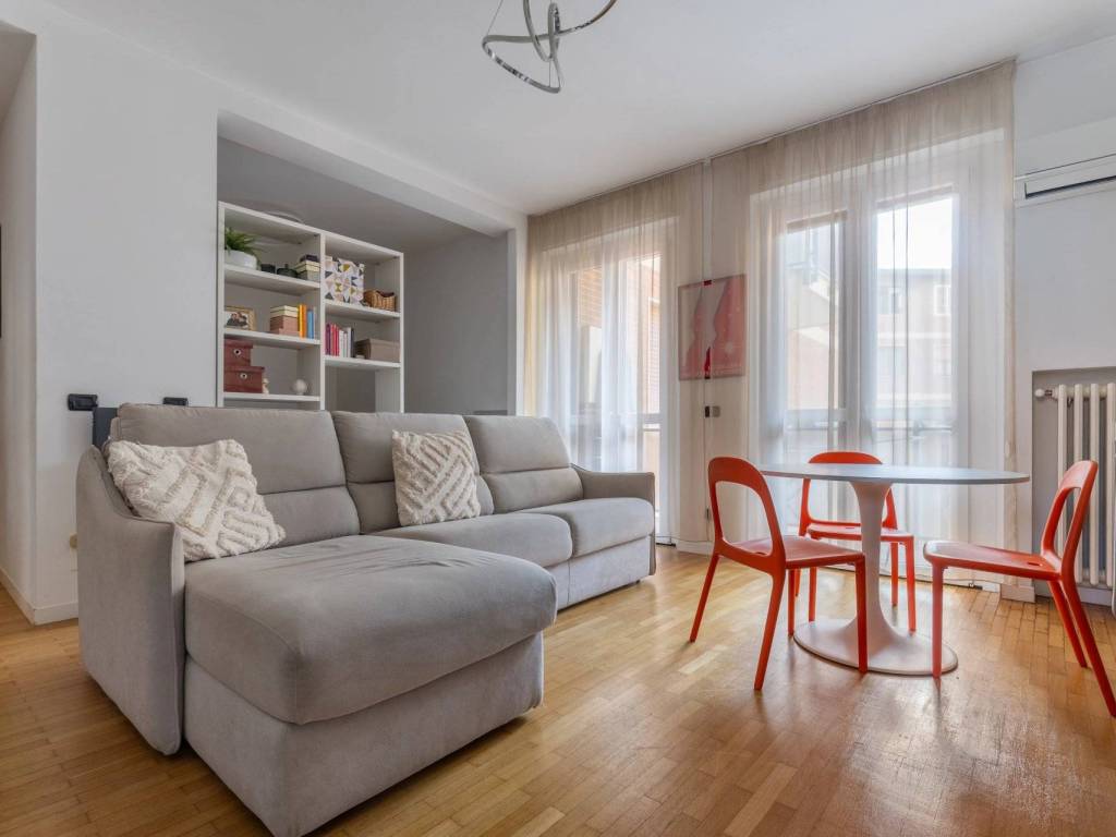 appartamento in vendita a Milano in zona Sempione