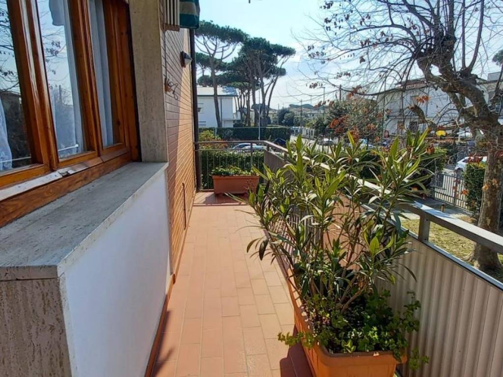 appartamento in affitto a Camaiore in zona Lido di Camaiore
