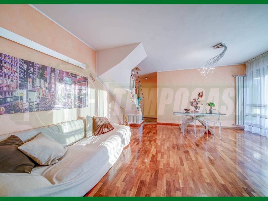 appartamento in vendita a Gallarate in zona Moriggia