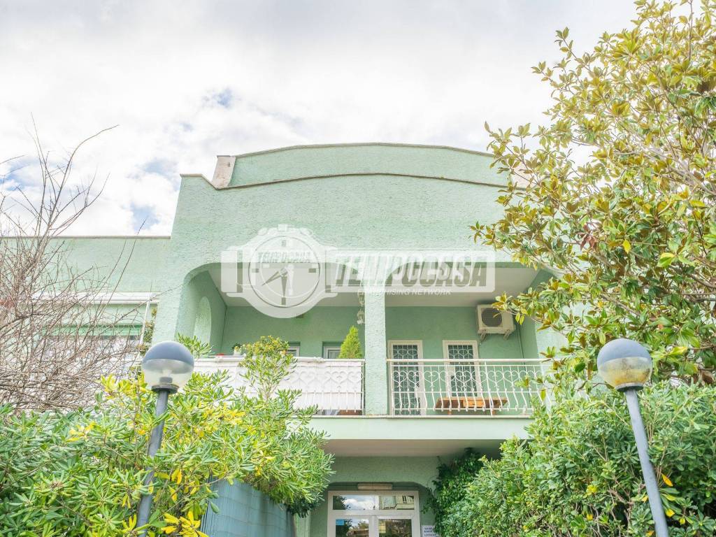 appartamento in vendita a Cerveteri in zona Cerenova