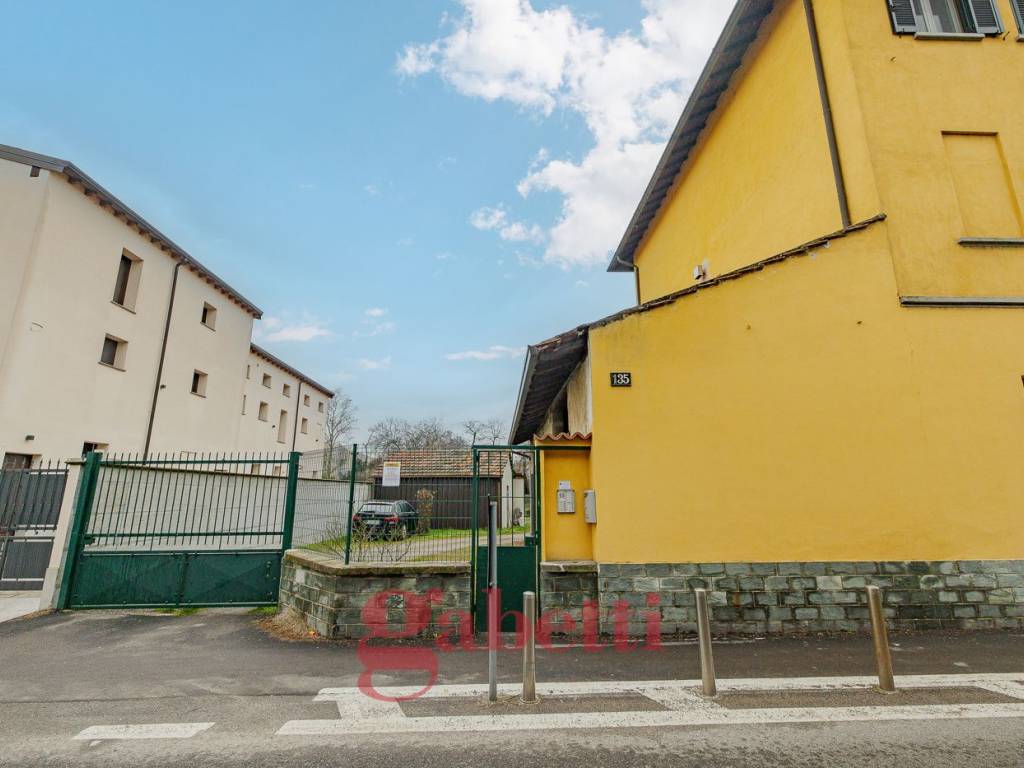 appartamento in vendita a Milano in zona Trenno