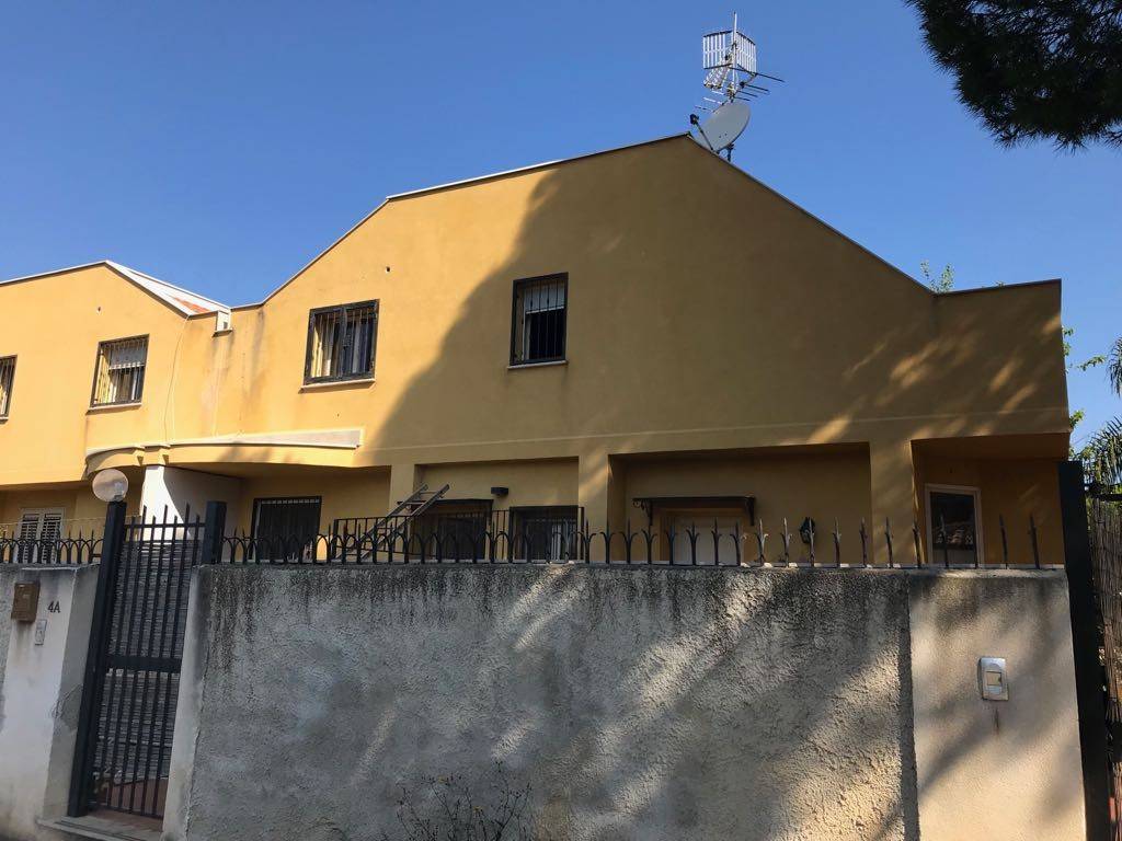 casa indipendente in vendita a Palermo in zona Sferracavallo