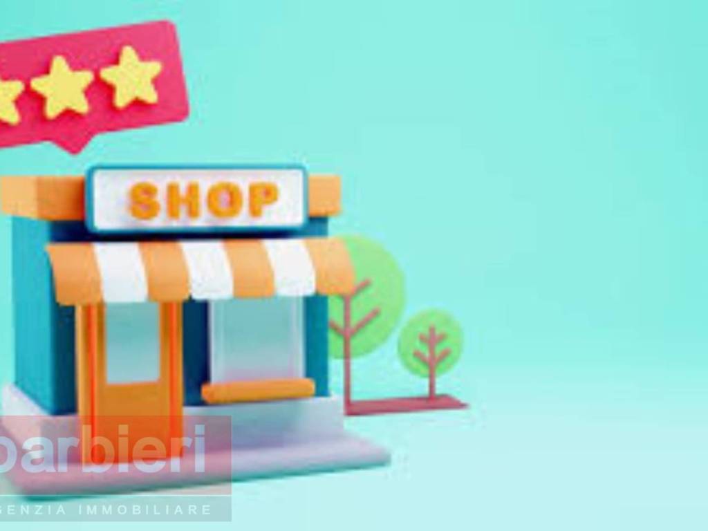 locale commerciale in vendita a Cervia in zona Milano Marittima