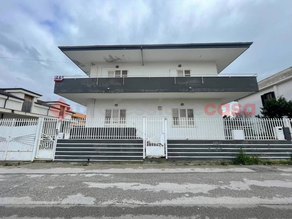 appartamento in vendita a Mondragone