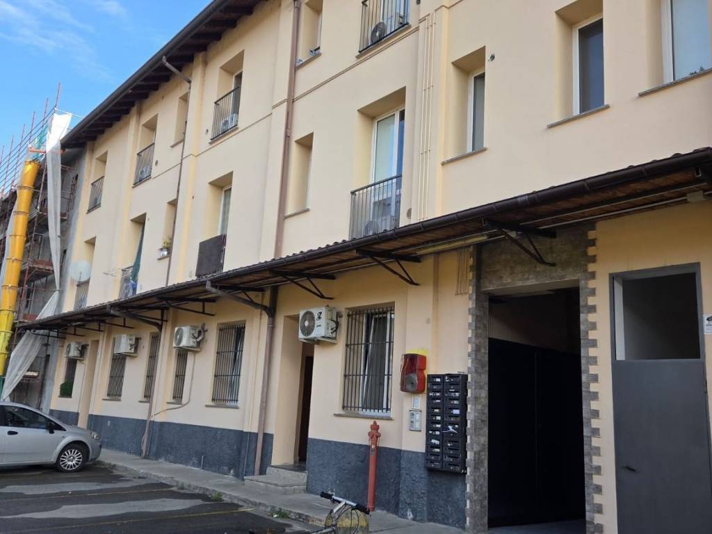 appartamento in affitto a Lentate sul Seveso in zona Camnago
