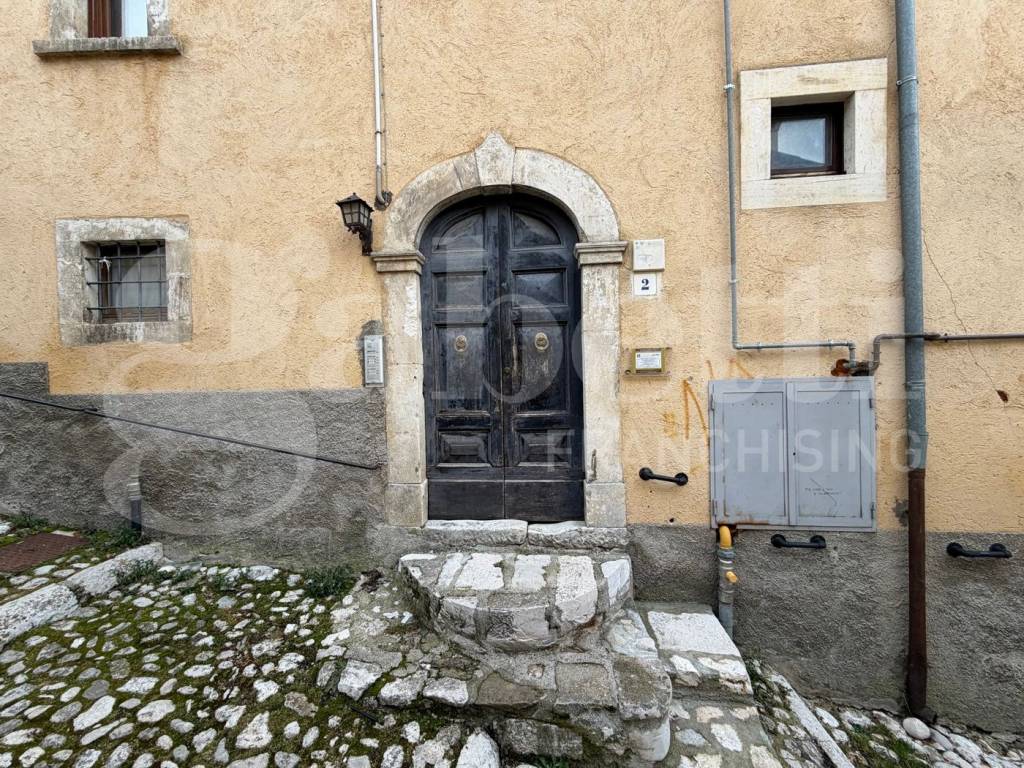 appartamento in vendita a Rocca di Mezzo