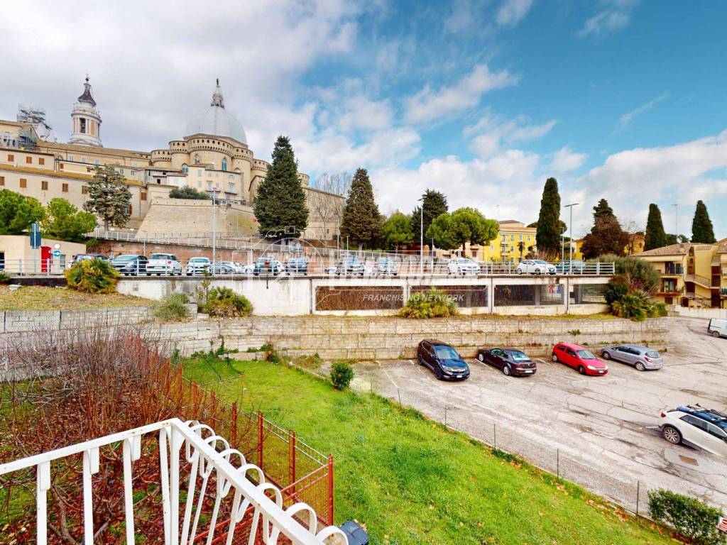 appartamento in vendita a Loreto