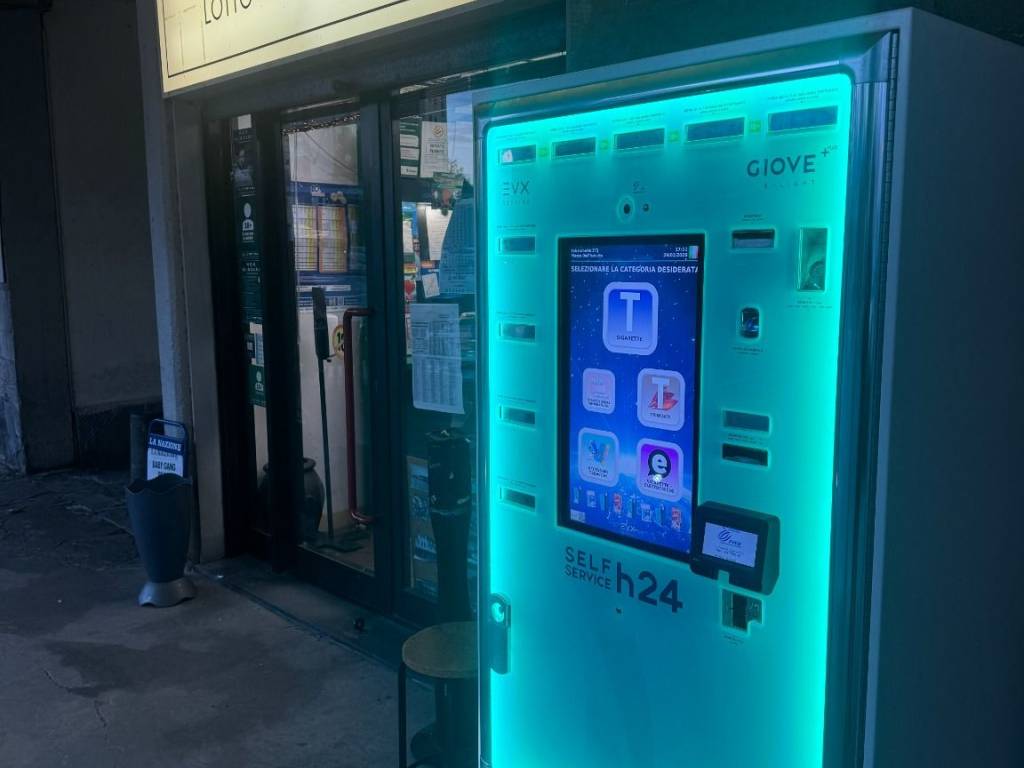 negozio in vendita a Firenze in zona Isolotto