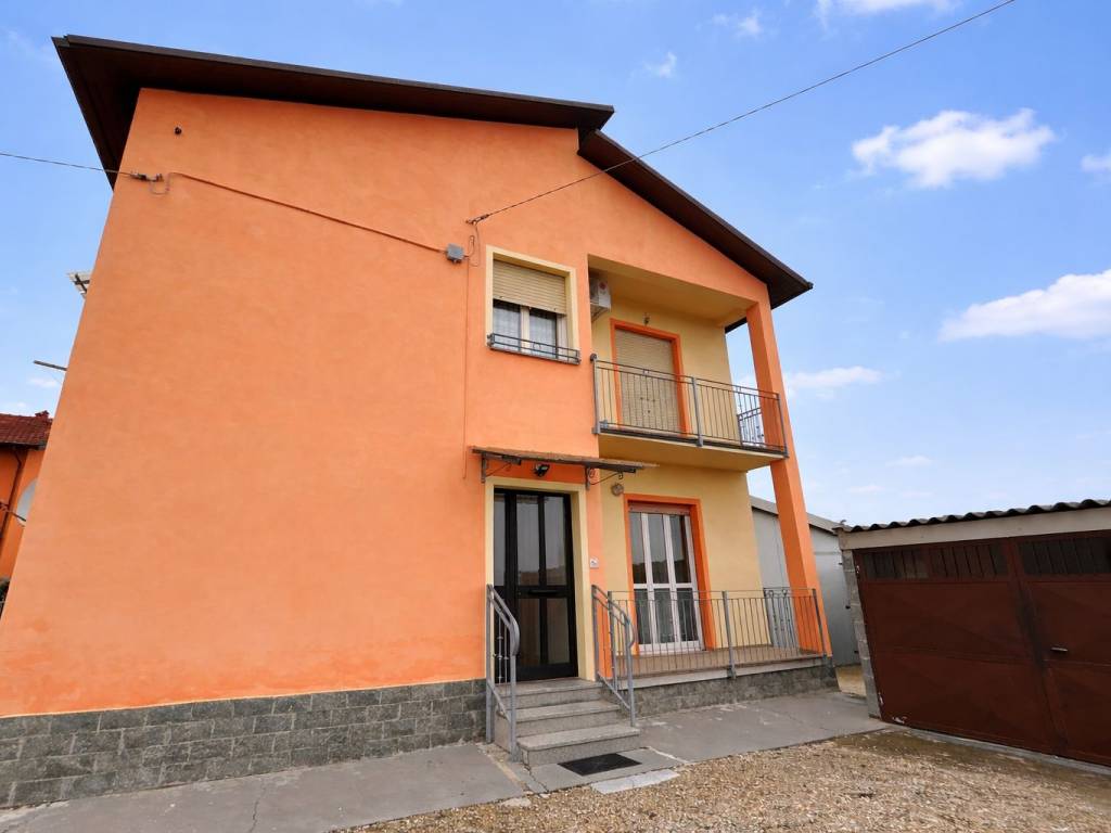 appartamento in vendita ad Alba in zona Mussotto