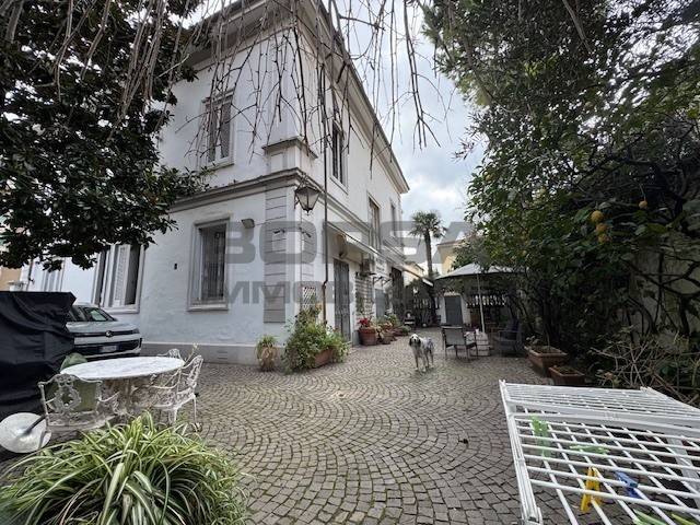 casa indipendente in vendita a Livorno