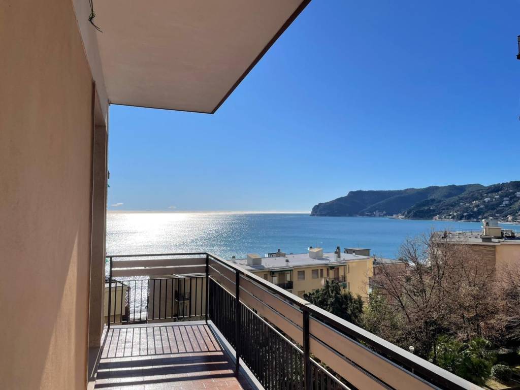 appartamento in affitto a Spotorno