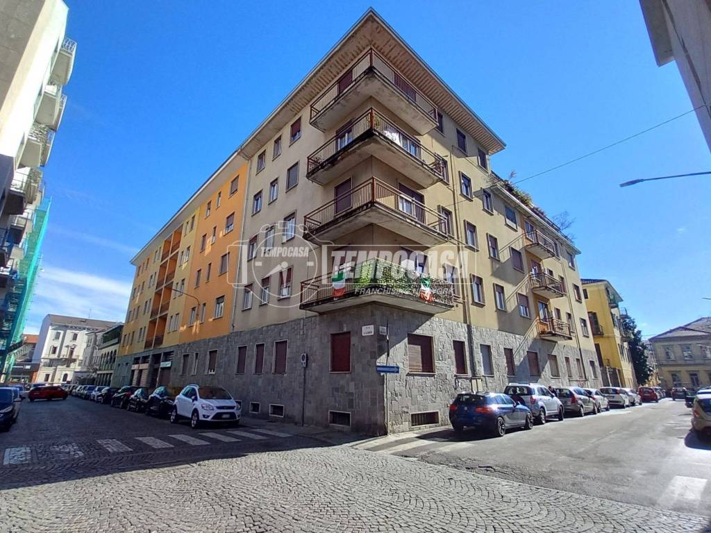 appartamento in vendita a Biella in zona Centro Città