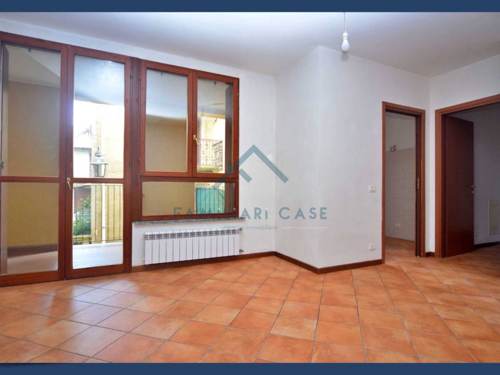 appartamento in vendita a Gazzada Schianno