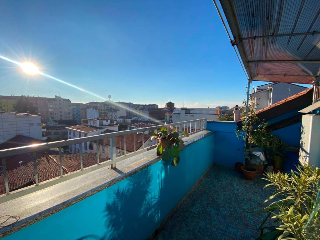 appartamento in vendita a Milano in zona Cagnola