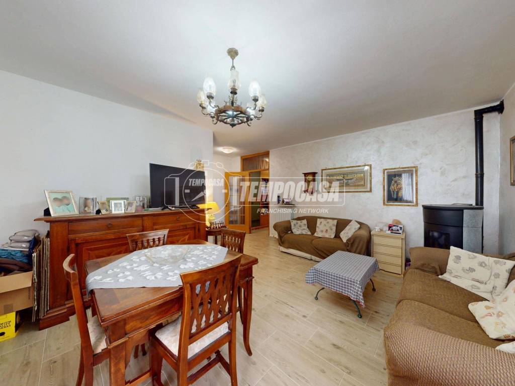 appartamento in vendita a Malnate