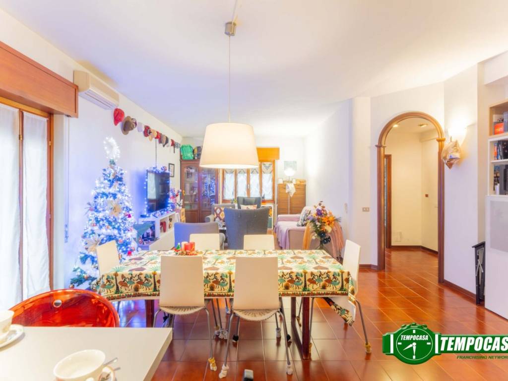 appartamento in vendita a Milano in zona Montalbino