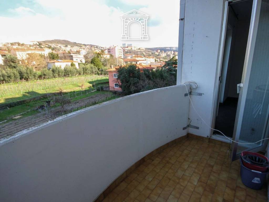 appartamento in vendita a Trieste in zona Cattinara