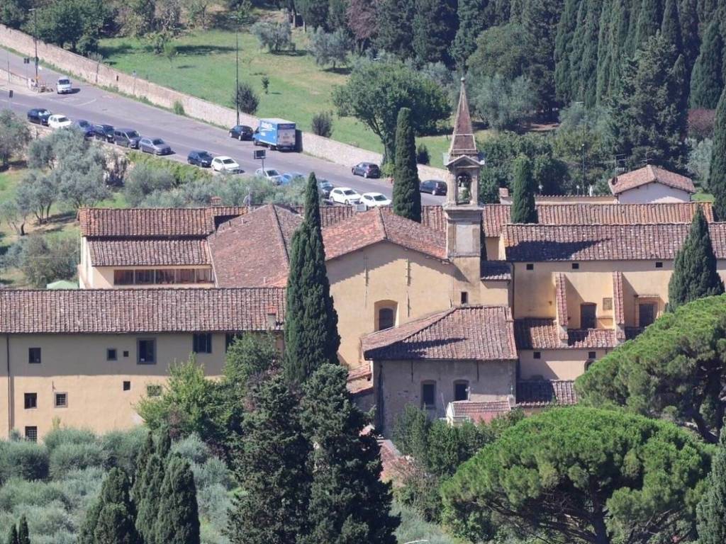 casa indipendente in vendita a Firenze in zona Settignano