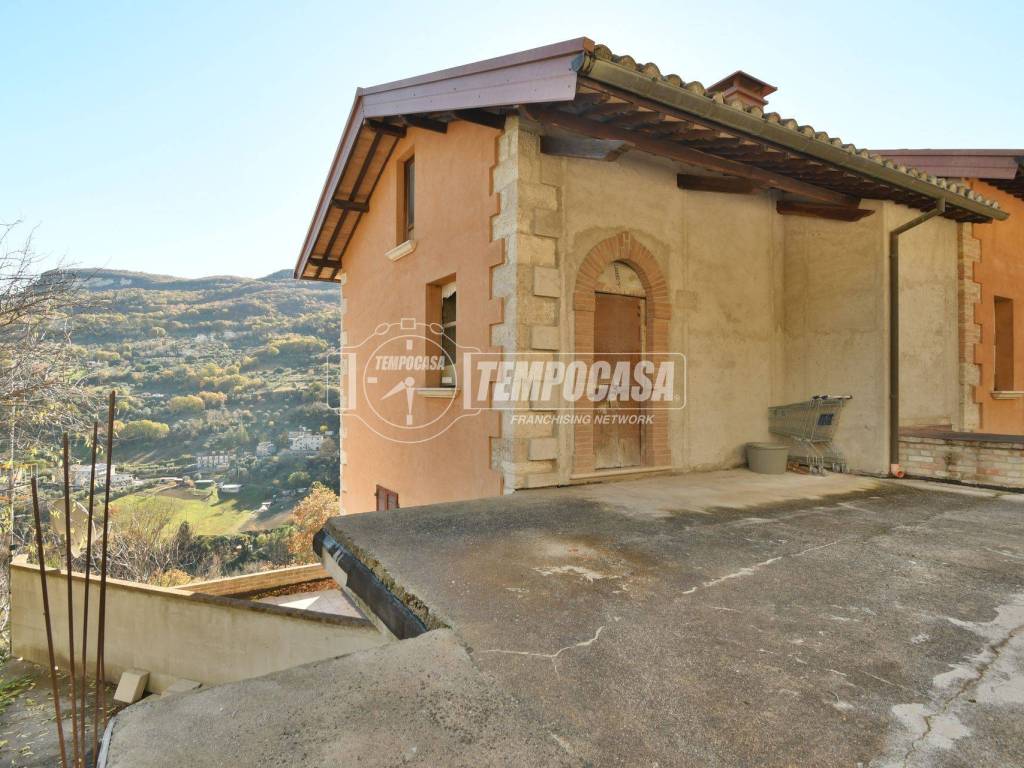 casa indipendente in vendita ad Ascoli Piceno
