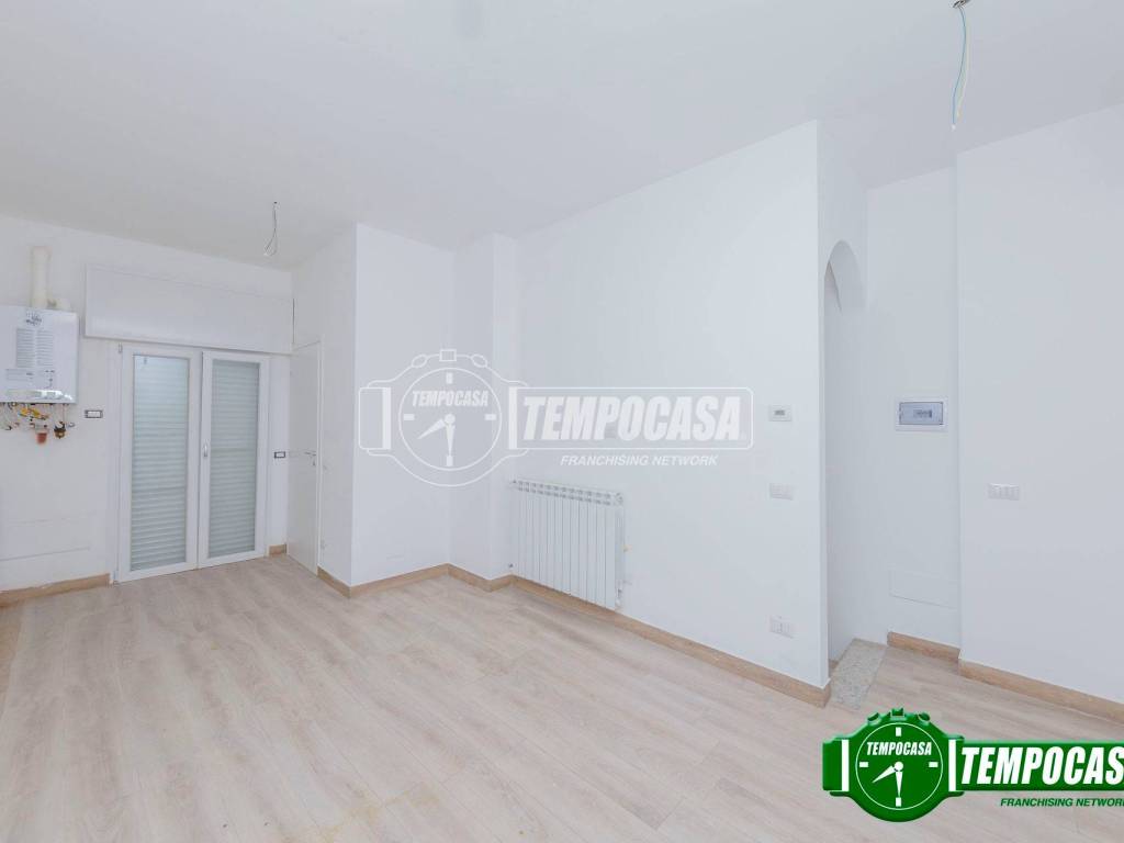 casa indipendente in vendita a Vernate in zona Moncucco