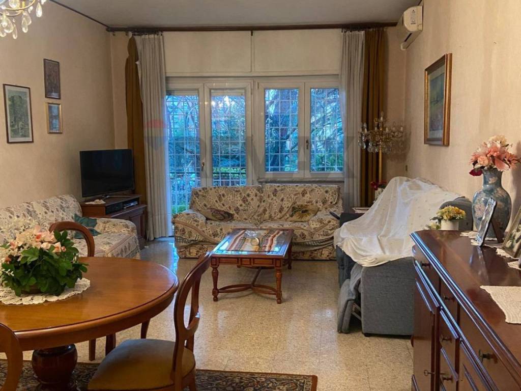 appartamento in vendita a Roma in zona Giuliano Dalmata