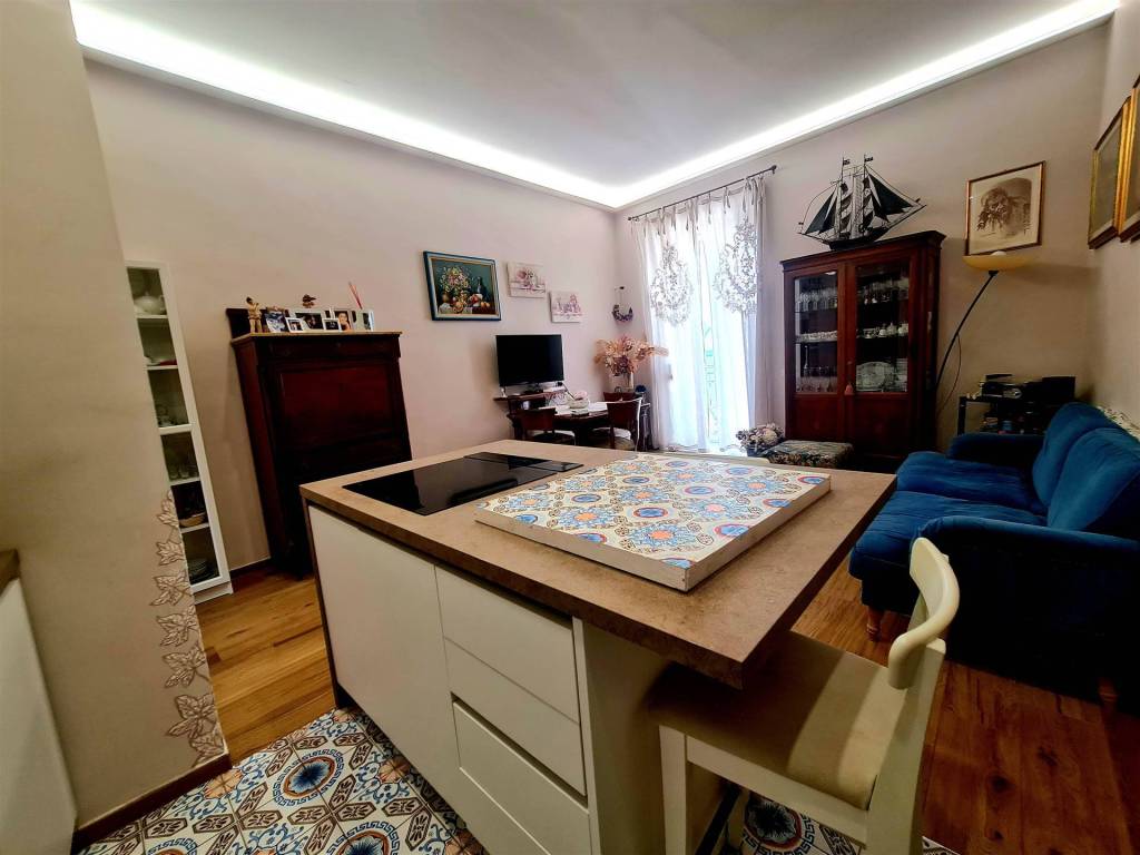 appartamento in vendita a Salerno in zona Centro Città