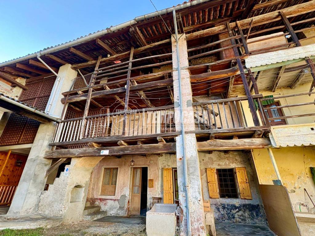 appartamento in vendita a Giaveno in zona Villa