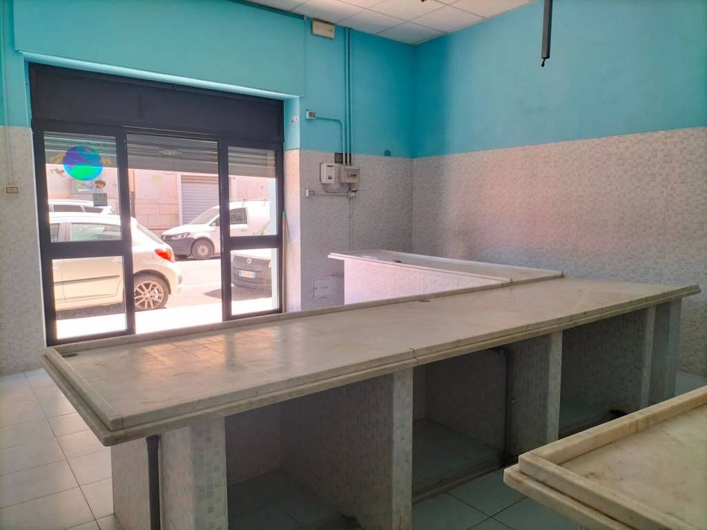 negozio in affitto a Foggia