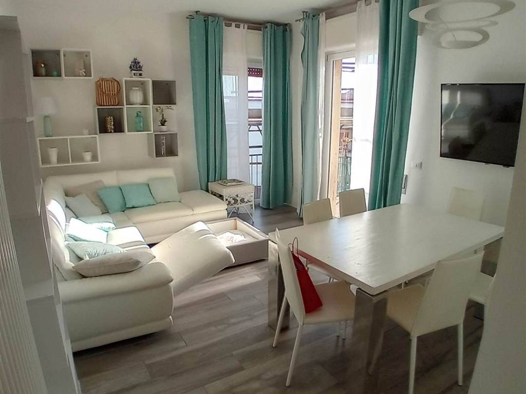 appartamento in vendita a Pietrasanta in zona Tonfano