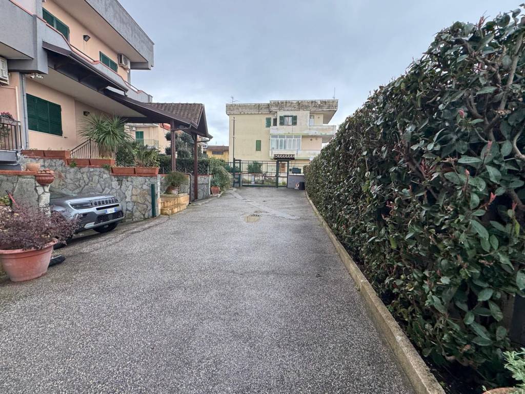 casa indipendente in vendita a Giugliano in Campania in zona Licola