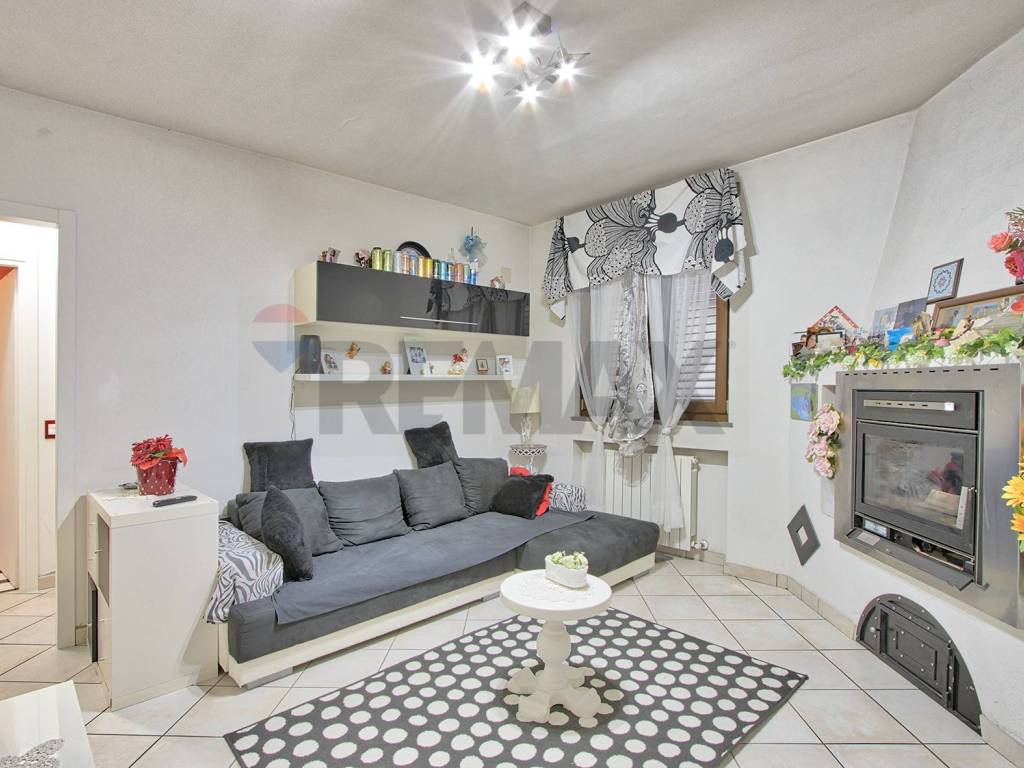 casa indipendente in vendita a Montevarchi in zona Levane