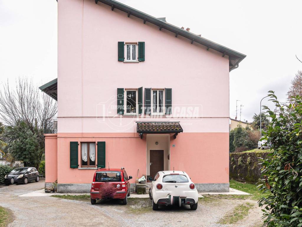 appartamento in vendita ad Oggiono