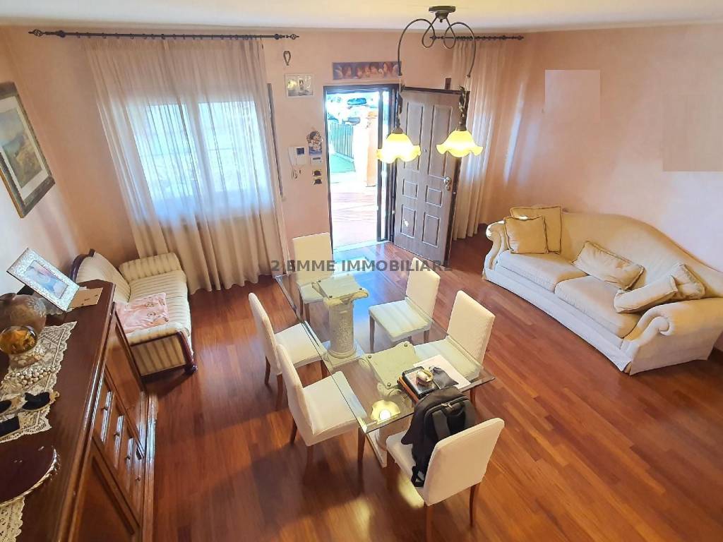 casa indipendente in vendita ad Ascoli Piceno in zona Monticelli