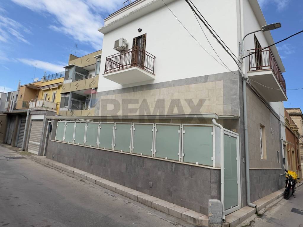 casa indipendente in vendita a Bari in zona Carrassi