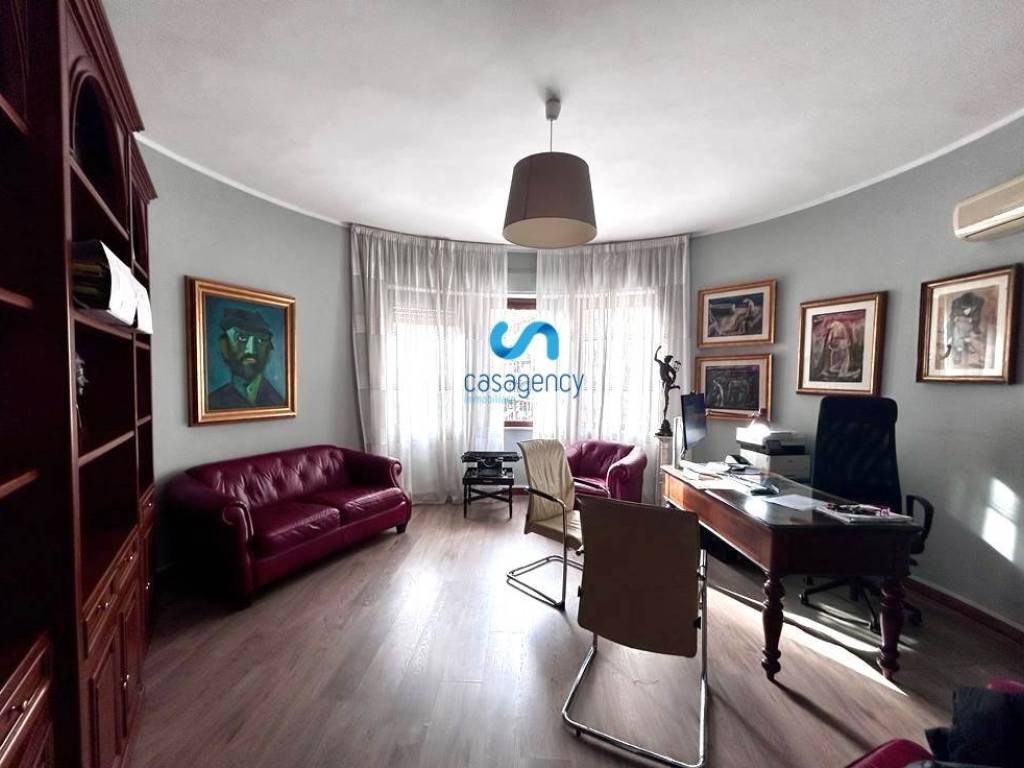 appartamento in vendita a Napoli in zona Arenella