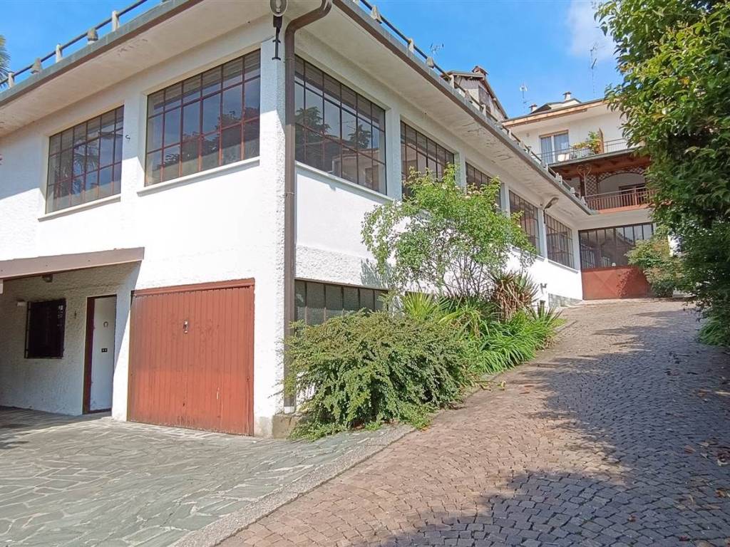 casa indipendente in vendita ad Invorio