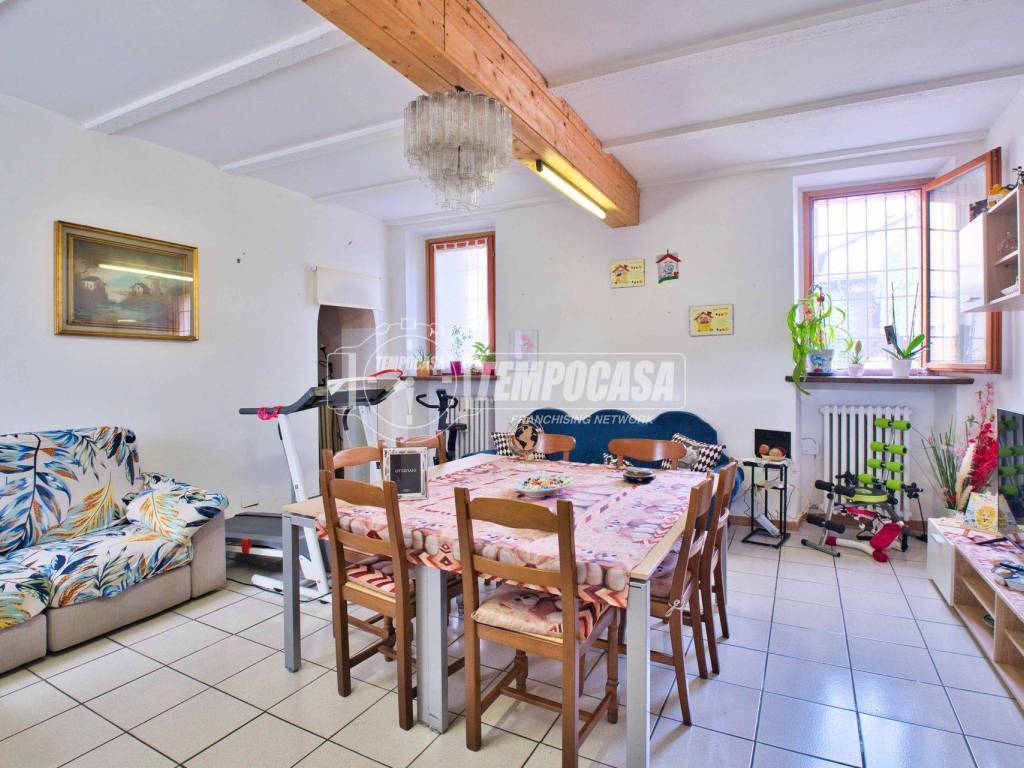 appartamento in vendita a Biandrate