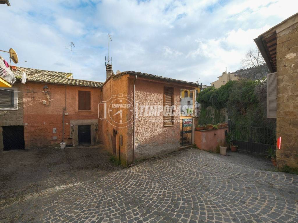 appartamento in vendita a Campagnano di Roma