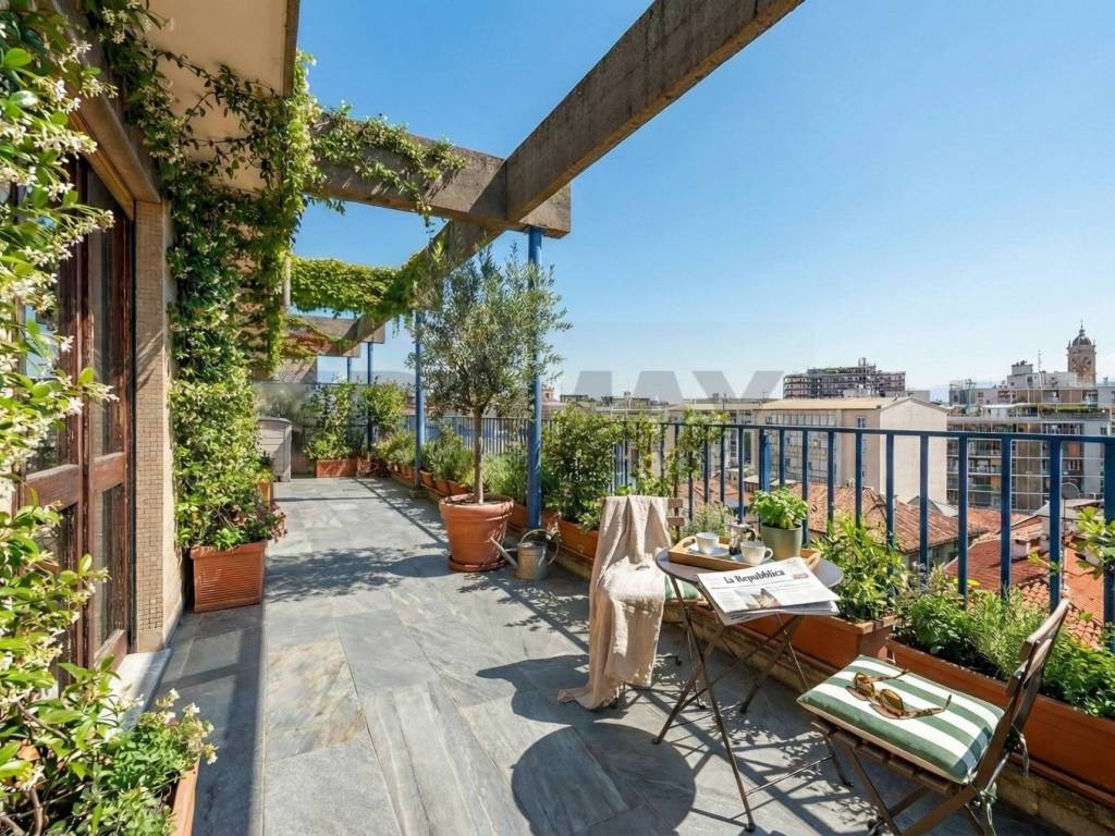 appartamento in vendita a Monza in zona Centro Storico