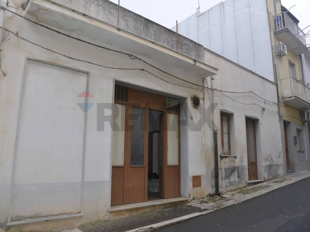 casa indipendente in vendita a Comiso in zona Centro Storico