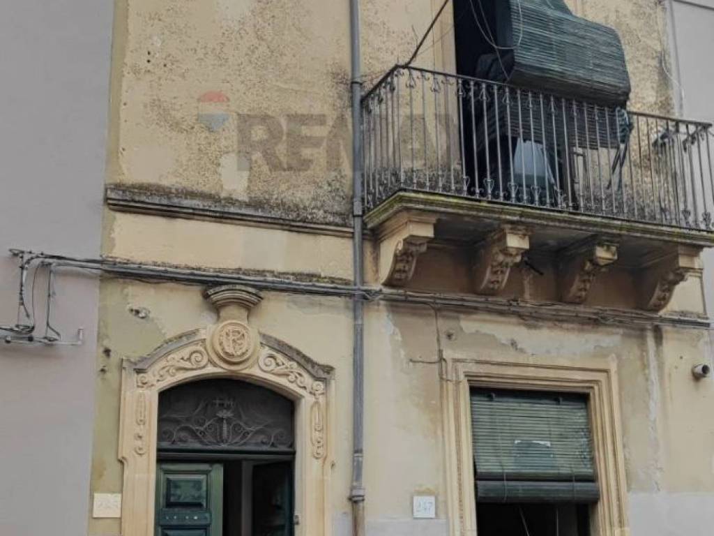 casa indipendente in vendita a Grammichele