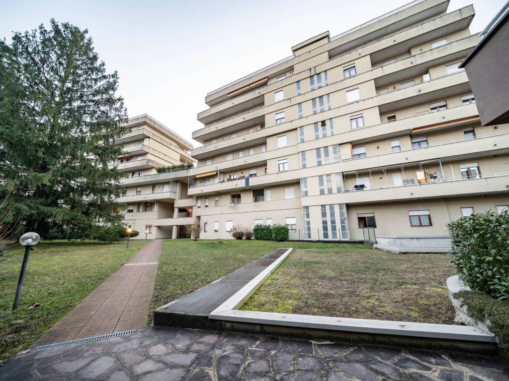 appartamento in vendita a Galbiate