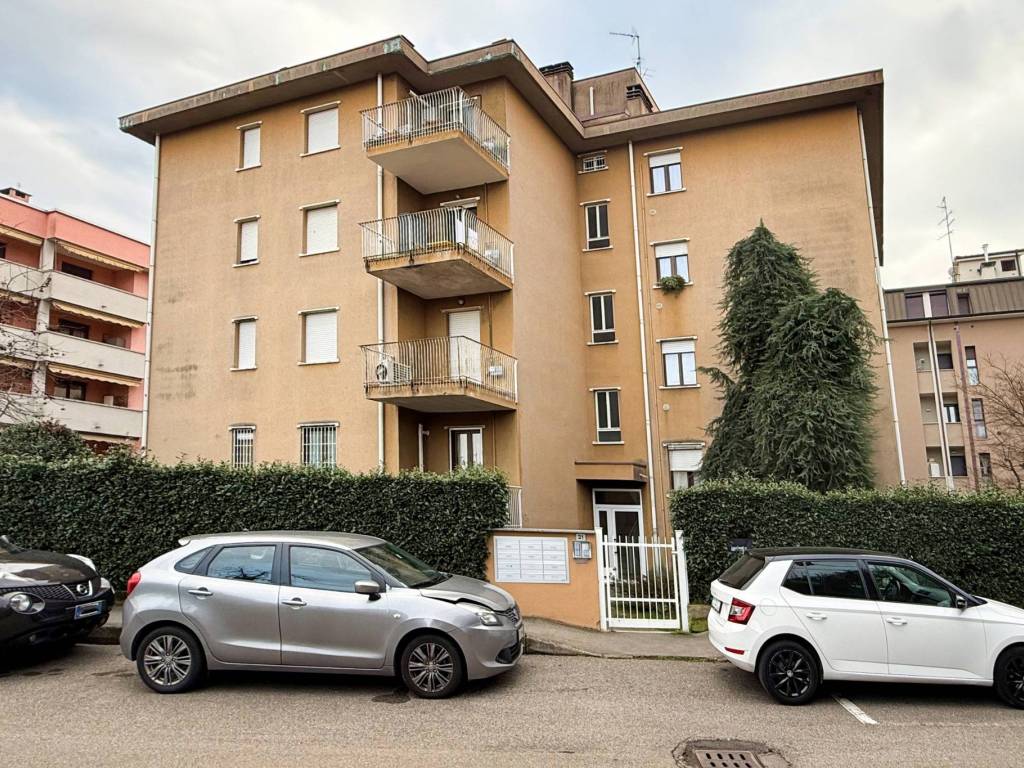 appartamento in vendita a Saronno