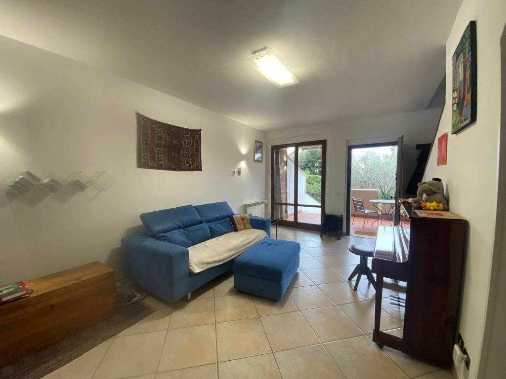 casa indipendente in vendita a Follonica