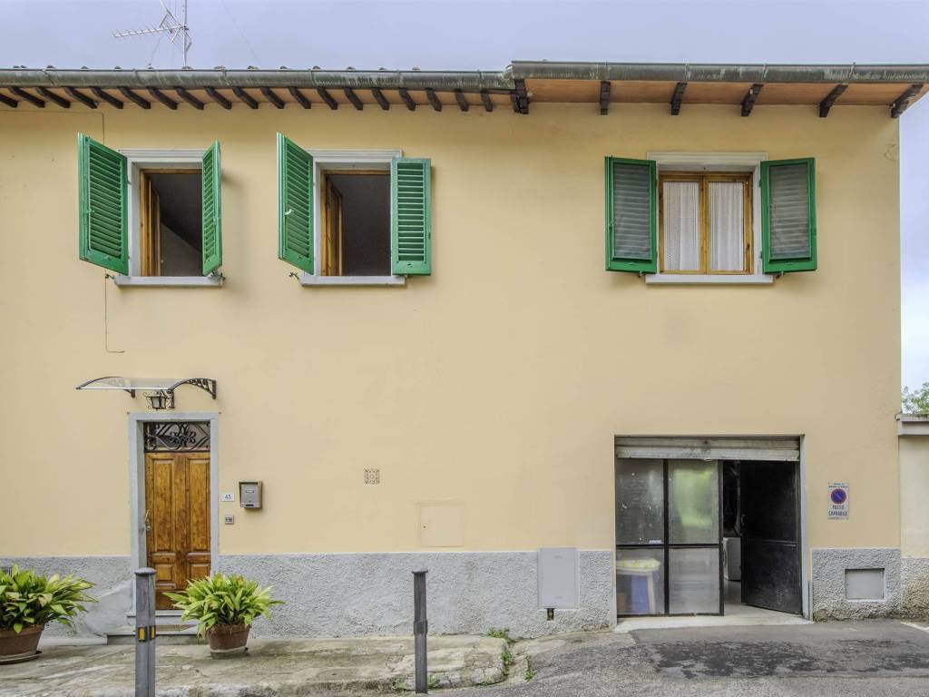 casa indipendente in vendita a Bagno a Ripoli in zona Grassina