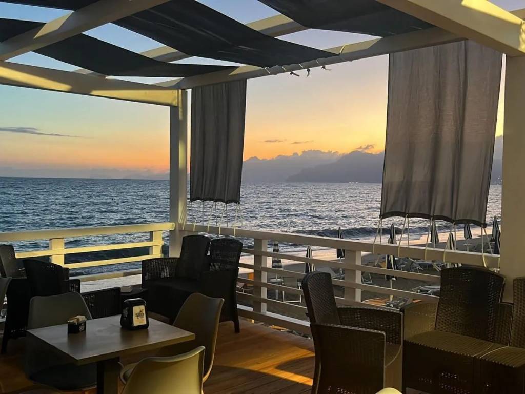 negozio in vendita a Pontecagnano Faiano