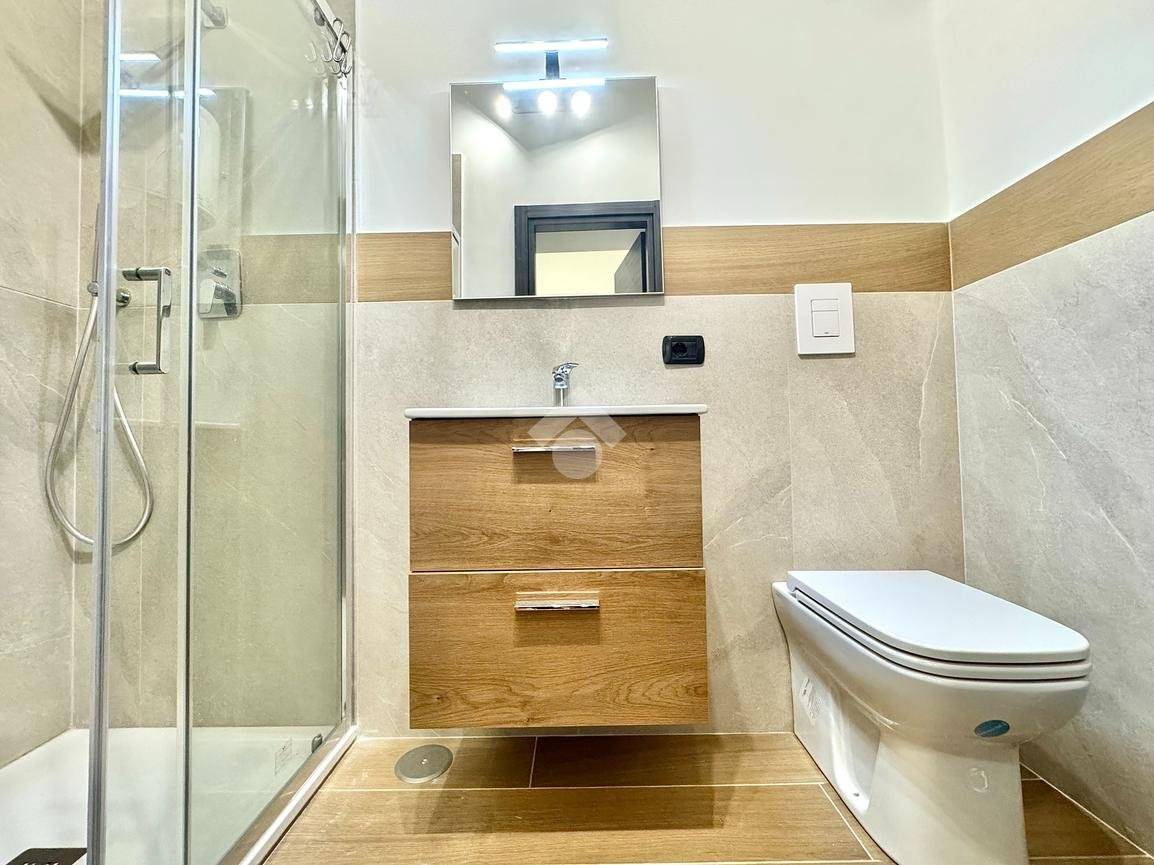 Quadrilocale piazza Giuseppe Garibaldi 39, Garibaldi - Ferrovia, Napoli - Photo 23