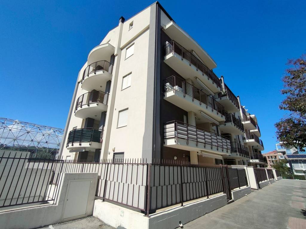 immagine annuncio 1 di 4