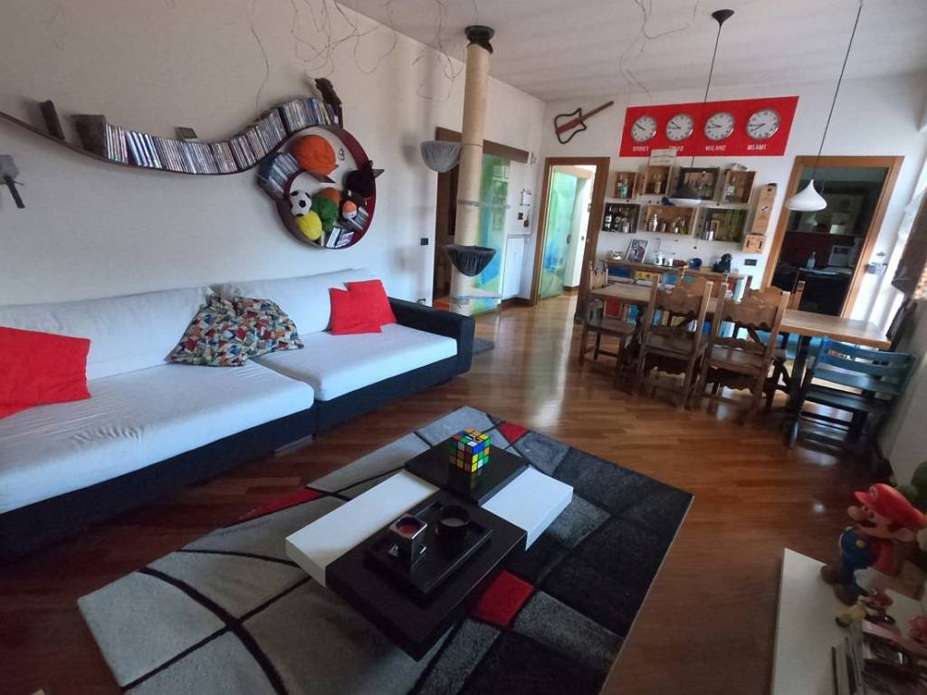 appartamento in vendita a Cinisello Balsamo in zona Campo dei Fiori